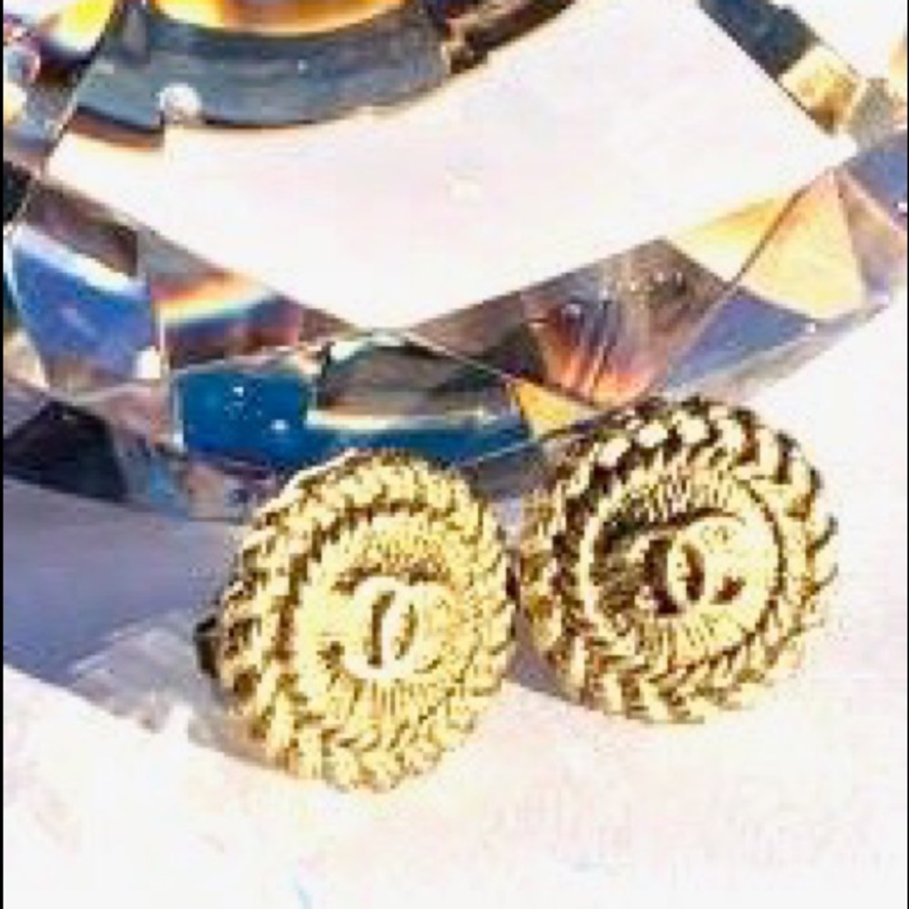 CHANEL EARRINGS